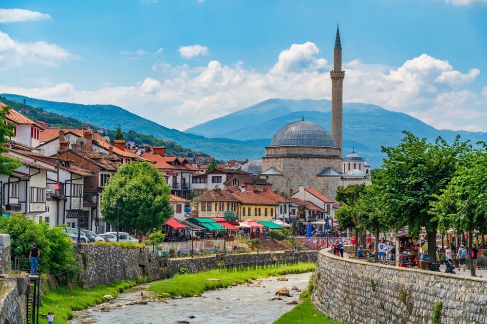 kosovo shutterstock 2653362887